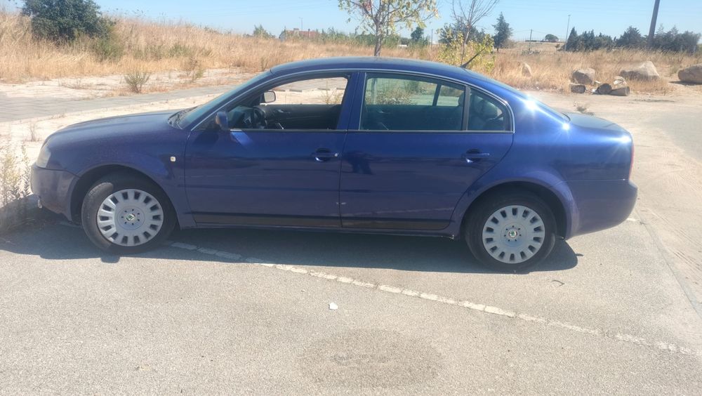 Vendo Skoda Superb 1.9tdi