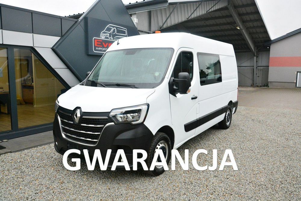 Renault Master  średniak 7 osobowy brygadówka lift doka pełna opcja