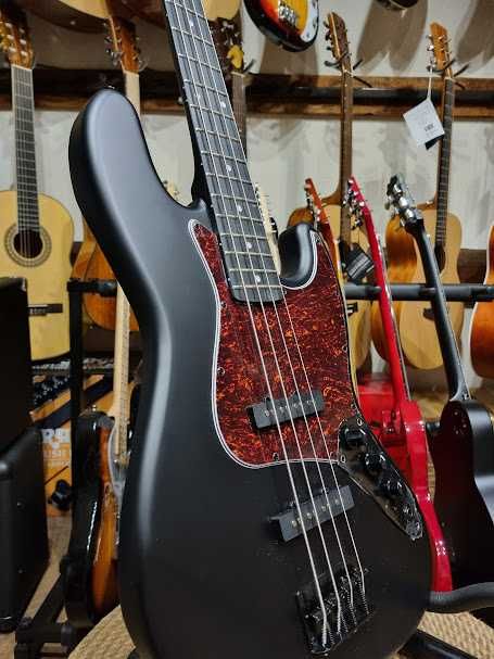 Satin Black Series Ambra Jazz Bass gitara basowa 4-strunowa