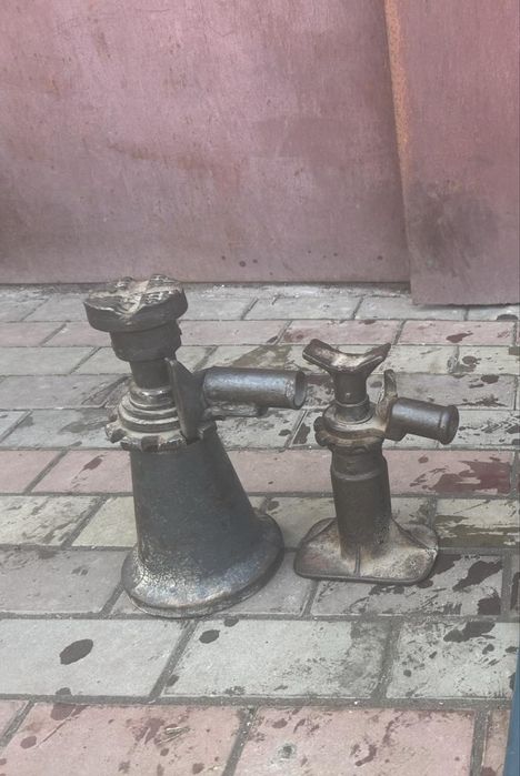 Домкрат механический