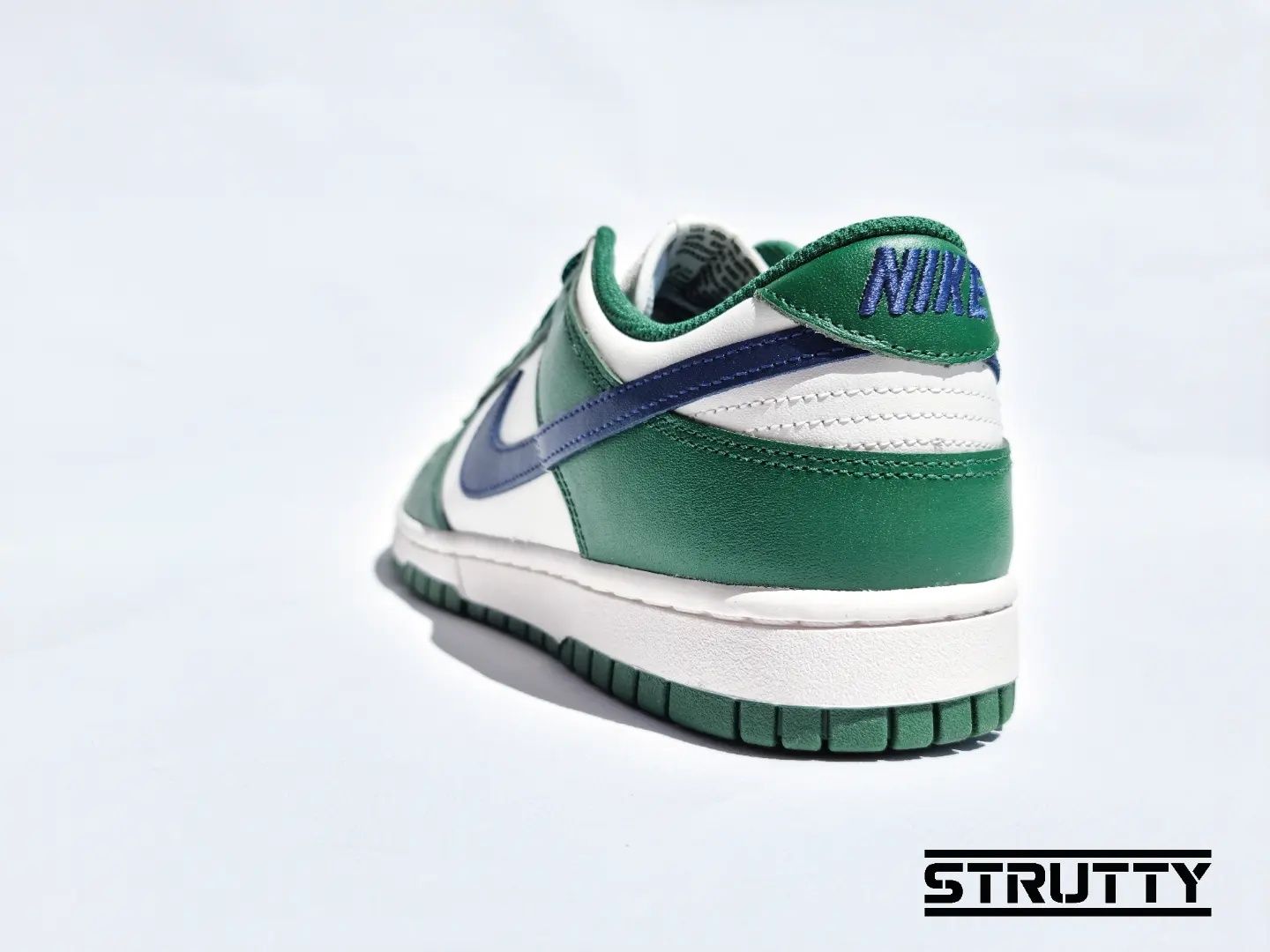 Nike Dunk Low Gorge Green