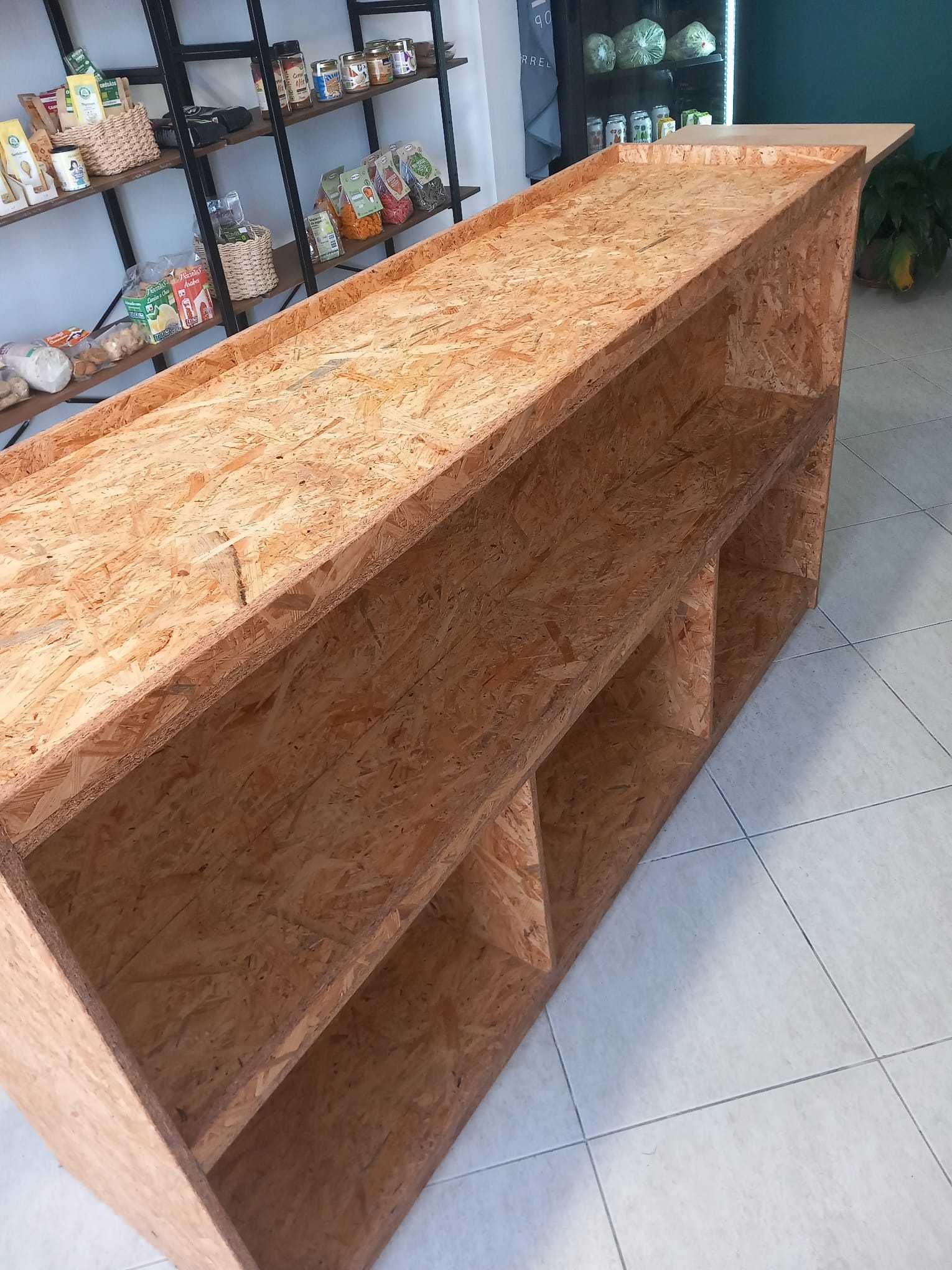 Balcão /recepção em pinho maciço