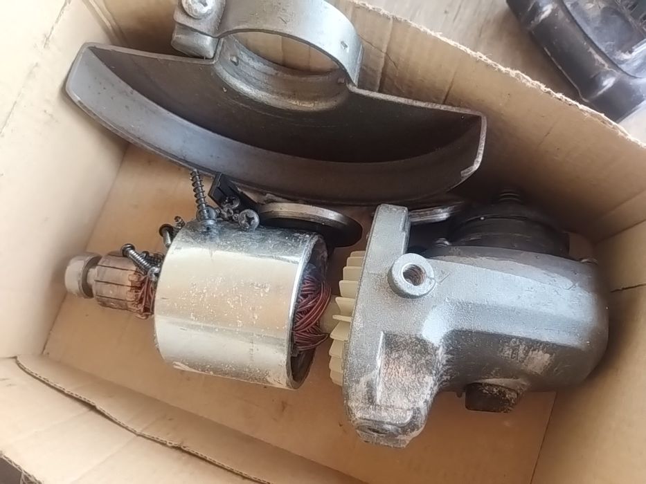 Rebarbadora black and Decker - peças