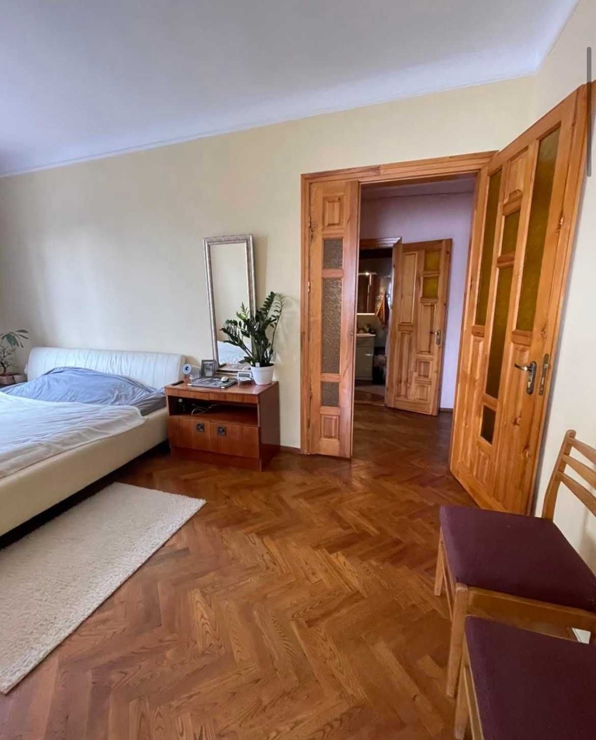 Продаж 3-кімнатної квартири, вул. Руська