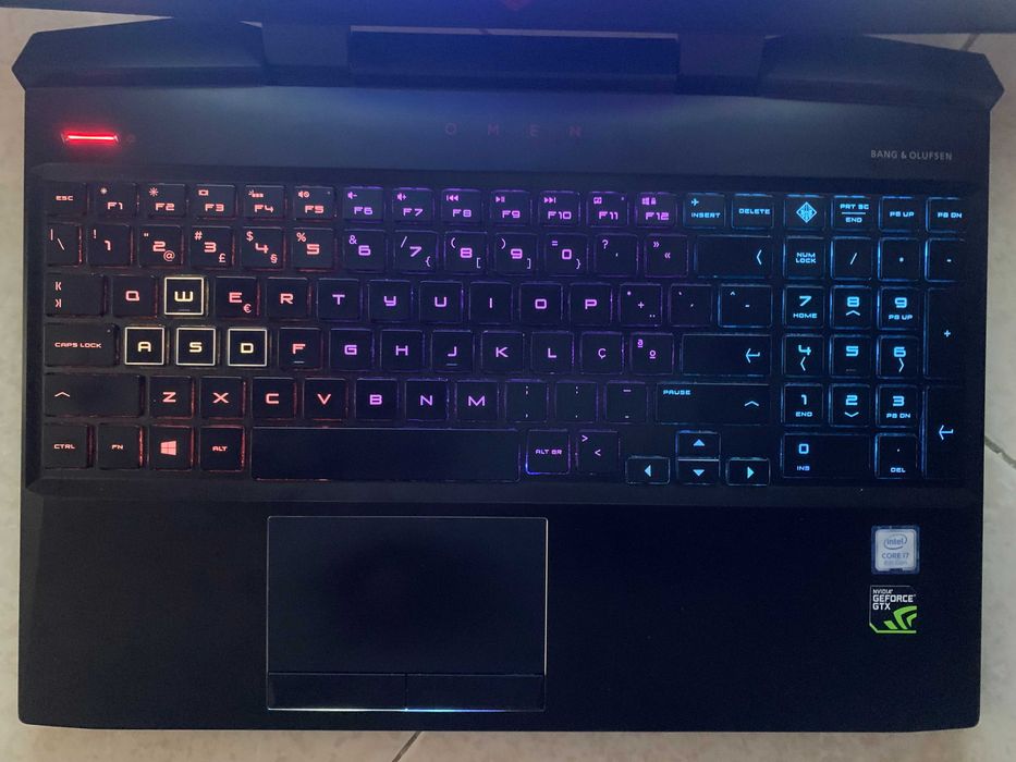 HP OMEN - dc 15 - Só um dono