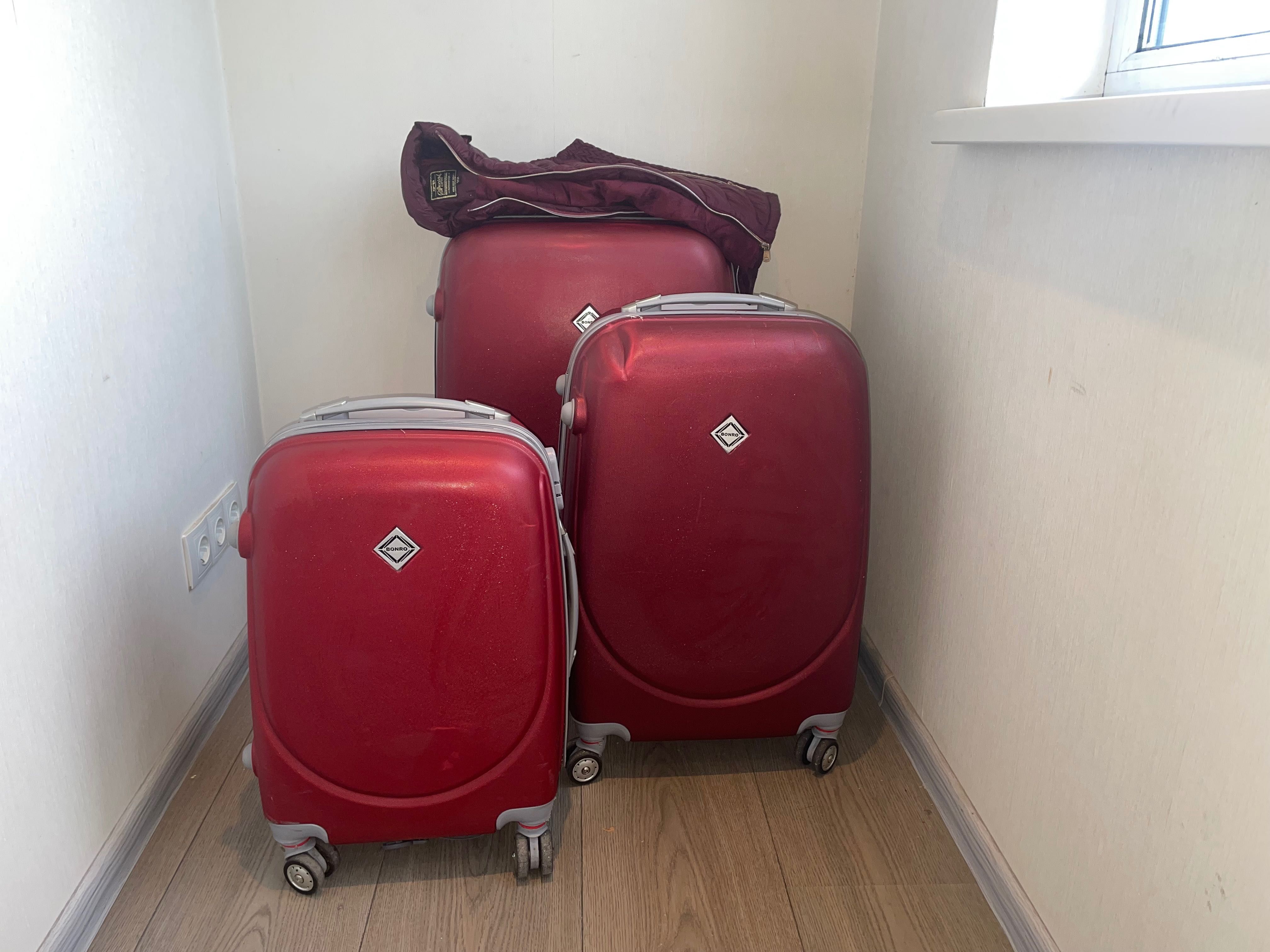 Валіза / набір валіз / чемодан / чемоданы