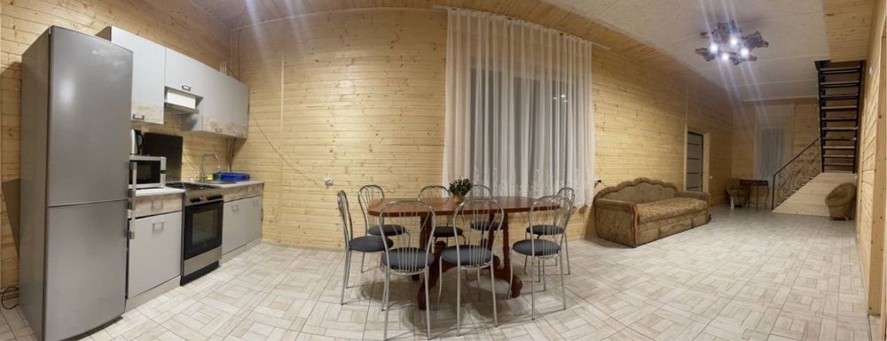 Славсько у центрі будинок! Без власників!Чан !Подова оренда житла!