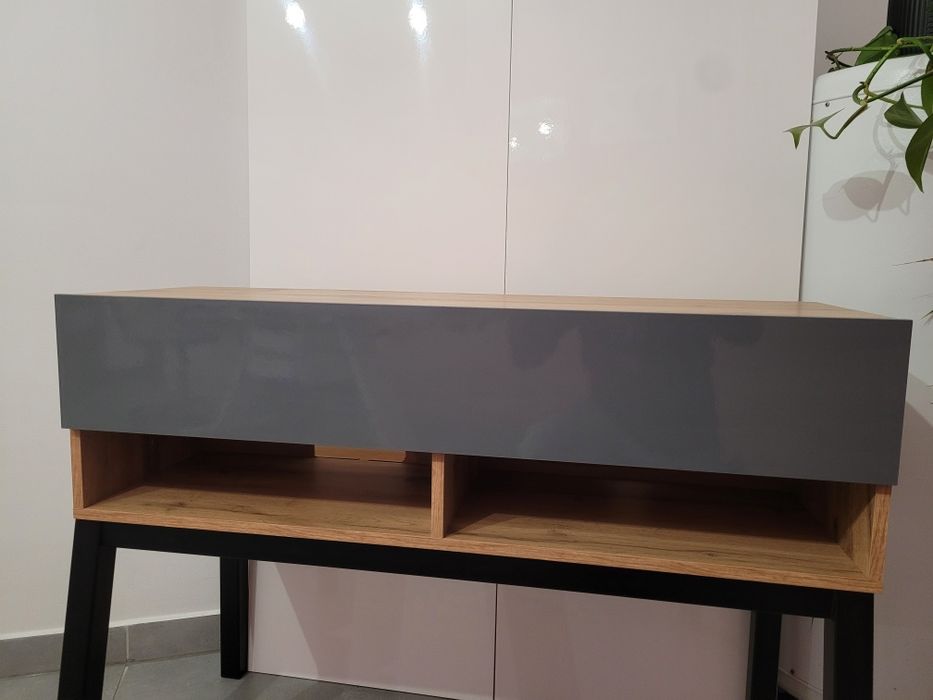 Szafka pod telewizor RTV wisząca lakierowana