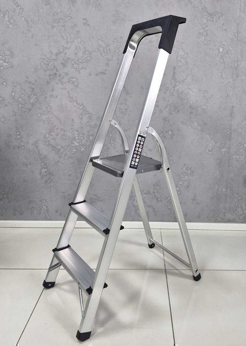 Драбина алюмінієва, стремянка 3 сходинки  Gut Meister APL-13063