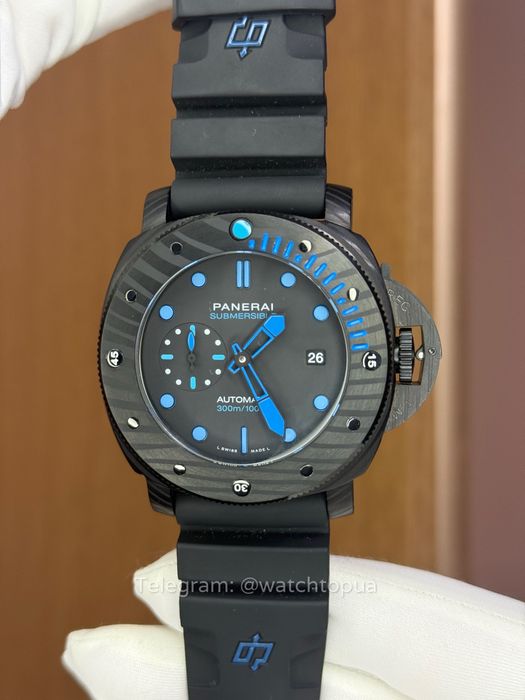 Годинник Panerai Submersible Carbotech
