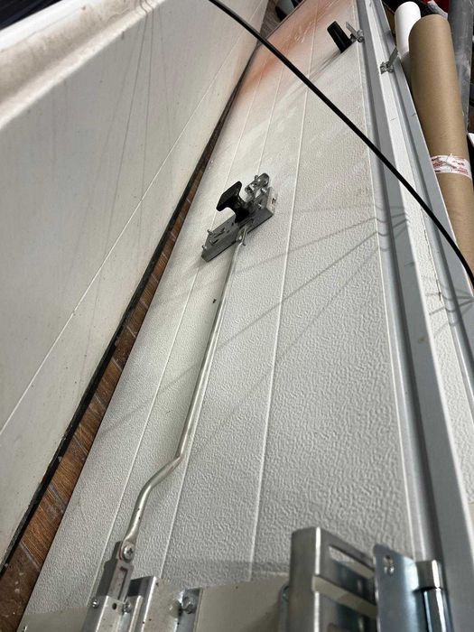 Brama garażowa NICE – kolor BIAŁY – 2,5x2,2
Napęd NICE SPIN 23