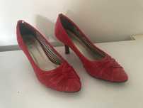 Sapatos Vermelhos Nº 37