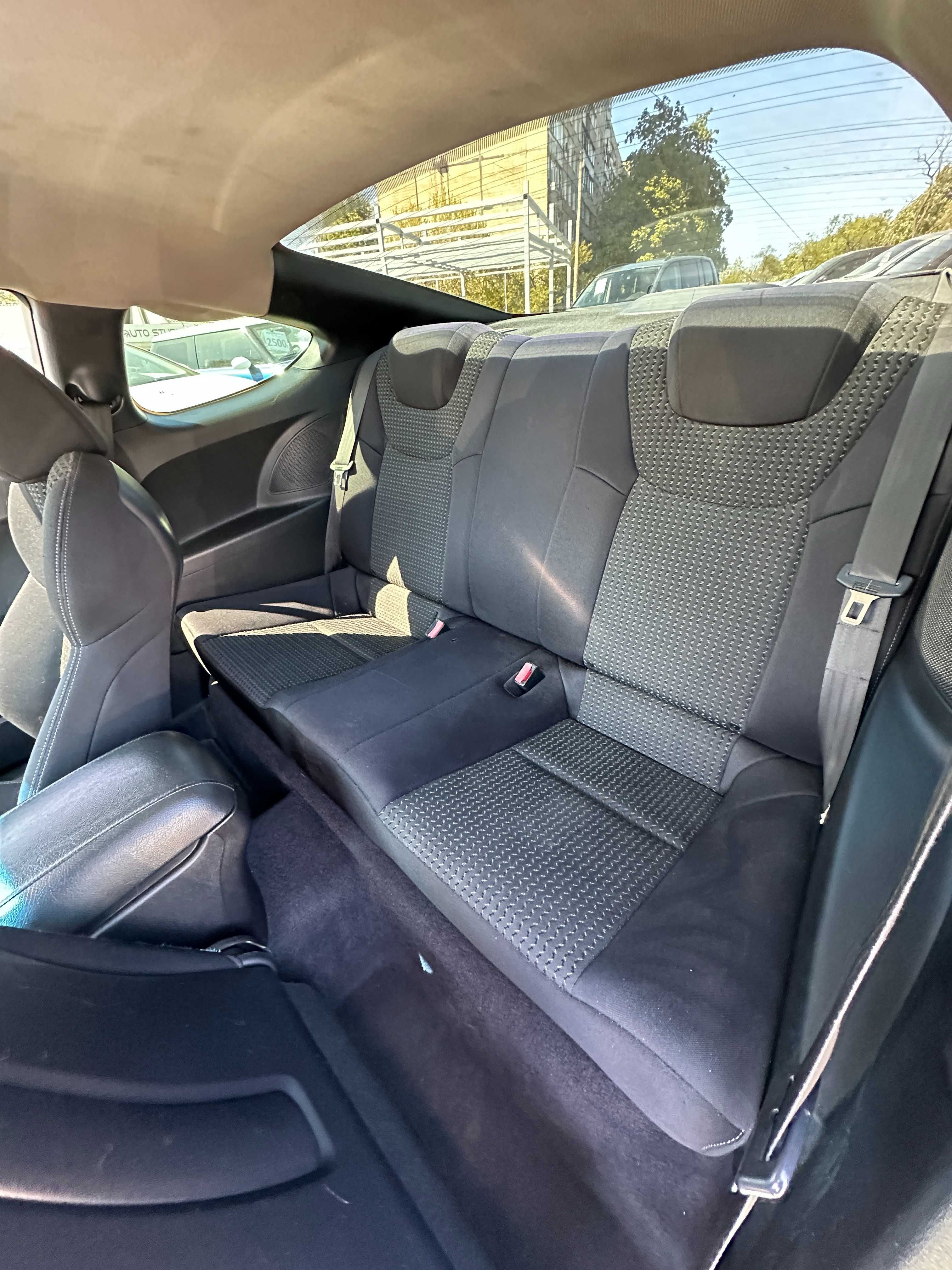 Продам Hyundai Genesis 2010 рік можлива розстрочка,кредит,обмін!