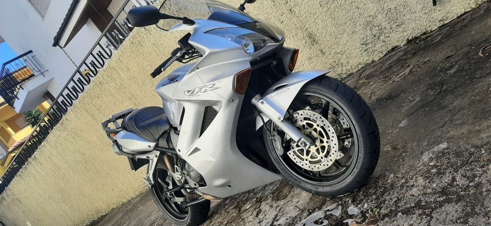 Honda VFR800 VTEC v4