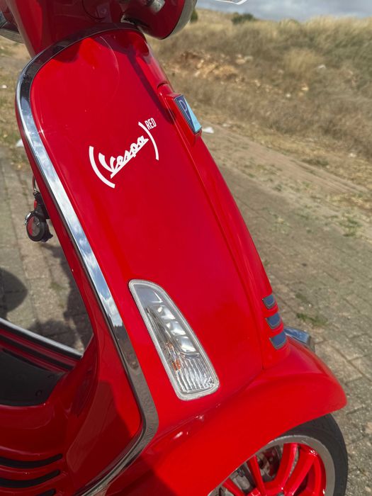 Vespa Primavera 125 Product red