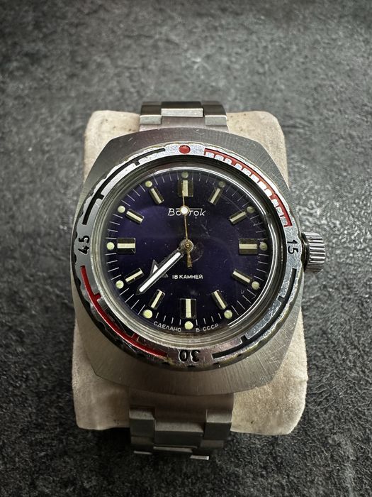 Продам наручные часы восток амфибия  бочка не слава полет ракета