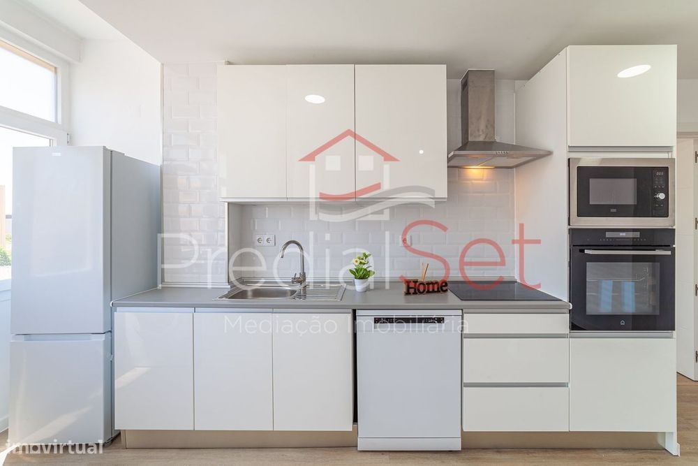 Apartamento T2 totalmente Remodelado - Praça do Brasil-Setúbal