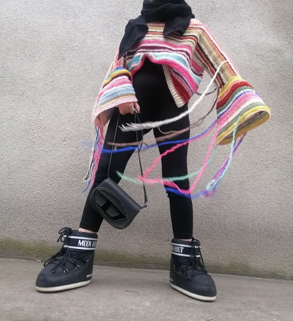 Handmade sweterek krótki oversize ręcznie robiony