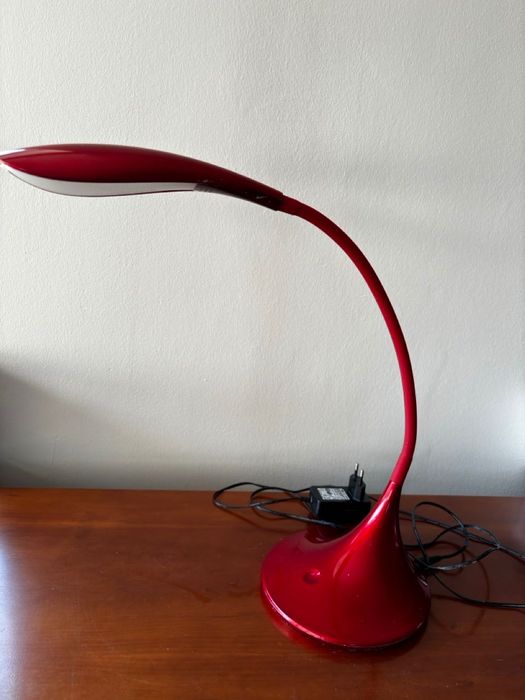 Candeeiro de secretária vermelho