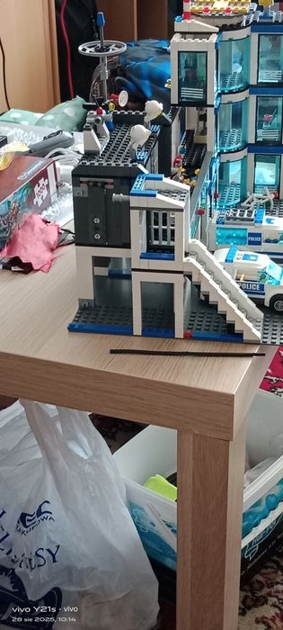 Klocki LEGO city posterunek policji 7498