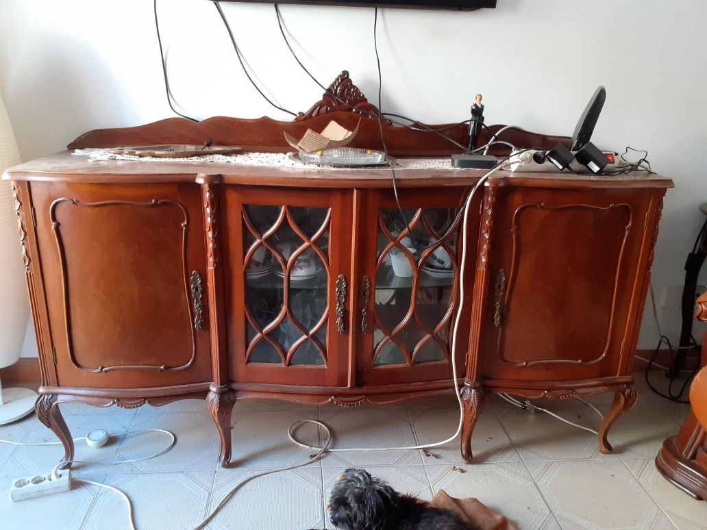Conjunto aparador com espelho