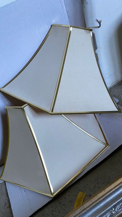 Luminária de parede dourada