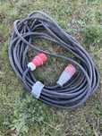 Kabel  z wtyczkami