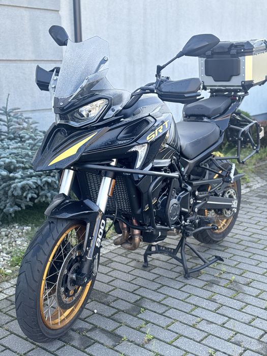 Qjmotor 900sx motor jak nowy czarny matowy