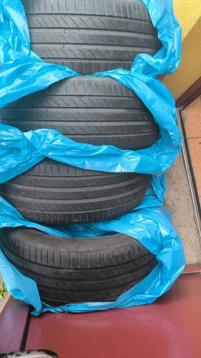 Opony Michelin 225x45x17 używane