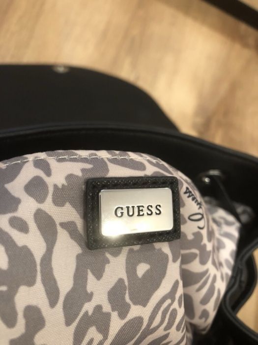 Новый фирменный рюкзак GUESS