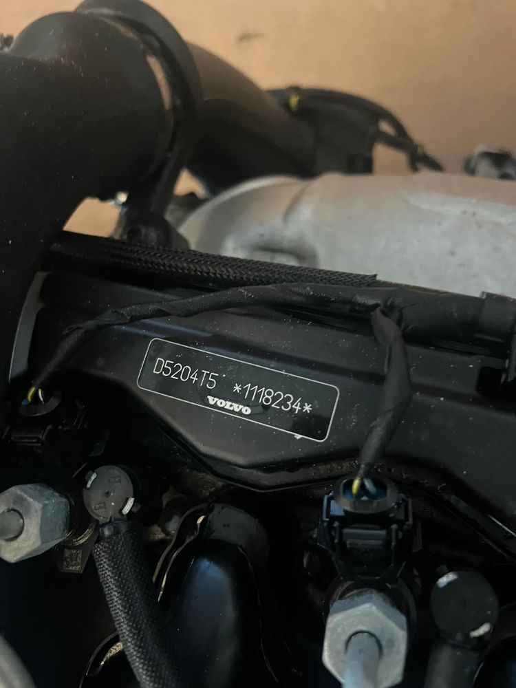 Motor volvo xc60 2.0 v70 2.0 v40 v60 s60 xc70 2.0 D5204T5