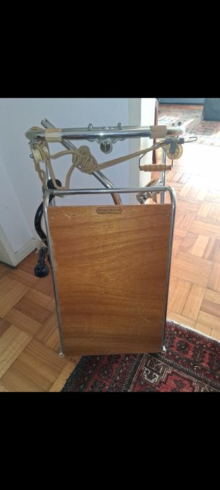 Máquina de pedalar do início do século XX