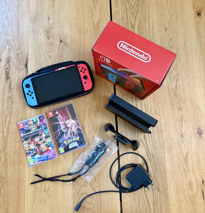 Nintendo Switch Oled , bogaty zestaw !!