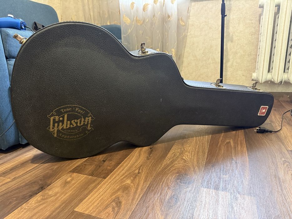 Терміново на продаж! Вінтажний кейс Gibson