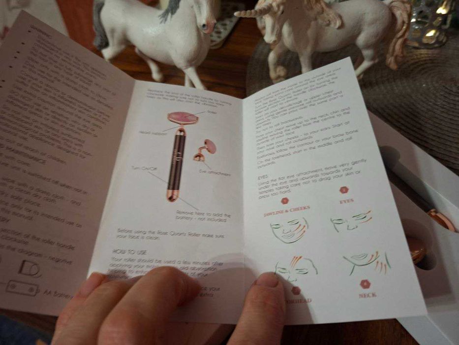 Масажер для обличчя з рожевого кварцу вібраційний ОВ