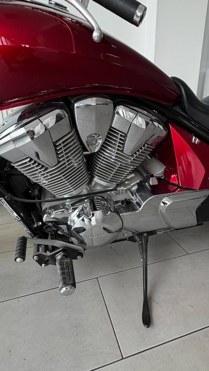 Honda VT1300 Sabre новый !