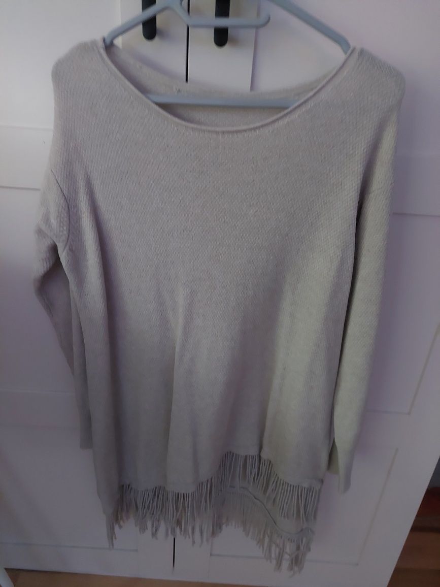 Swerek z frędzlami oversize