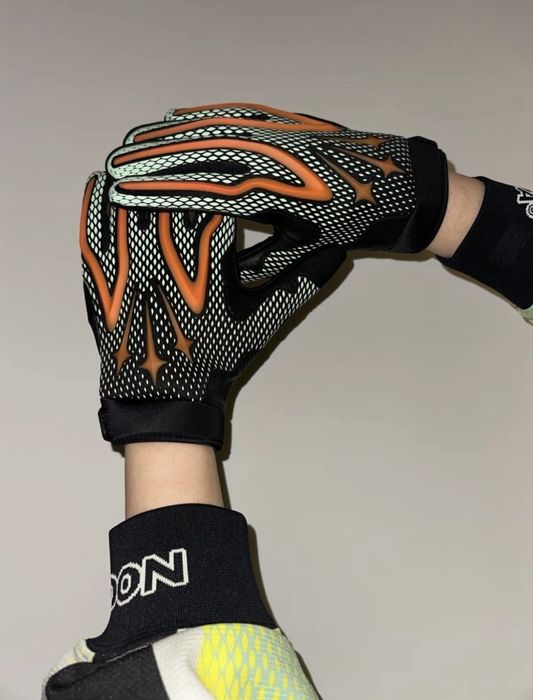 Nike X NOCTA L’Art gloves