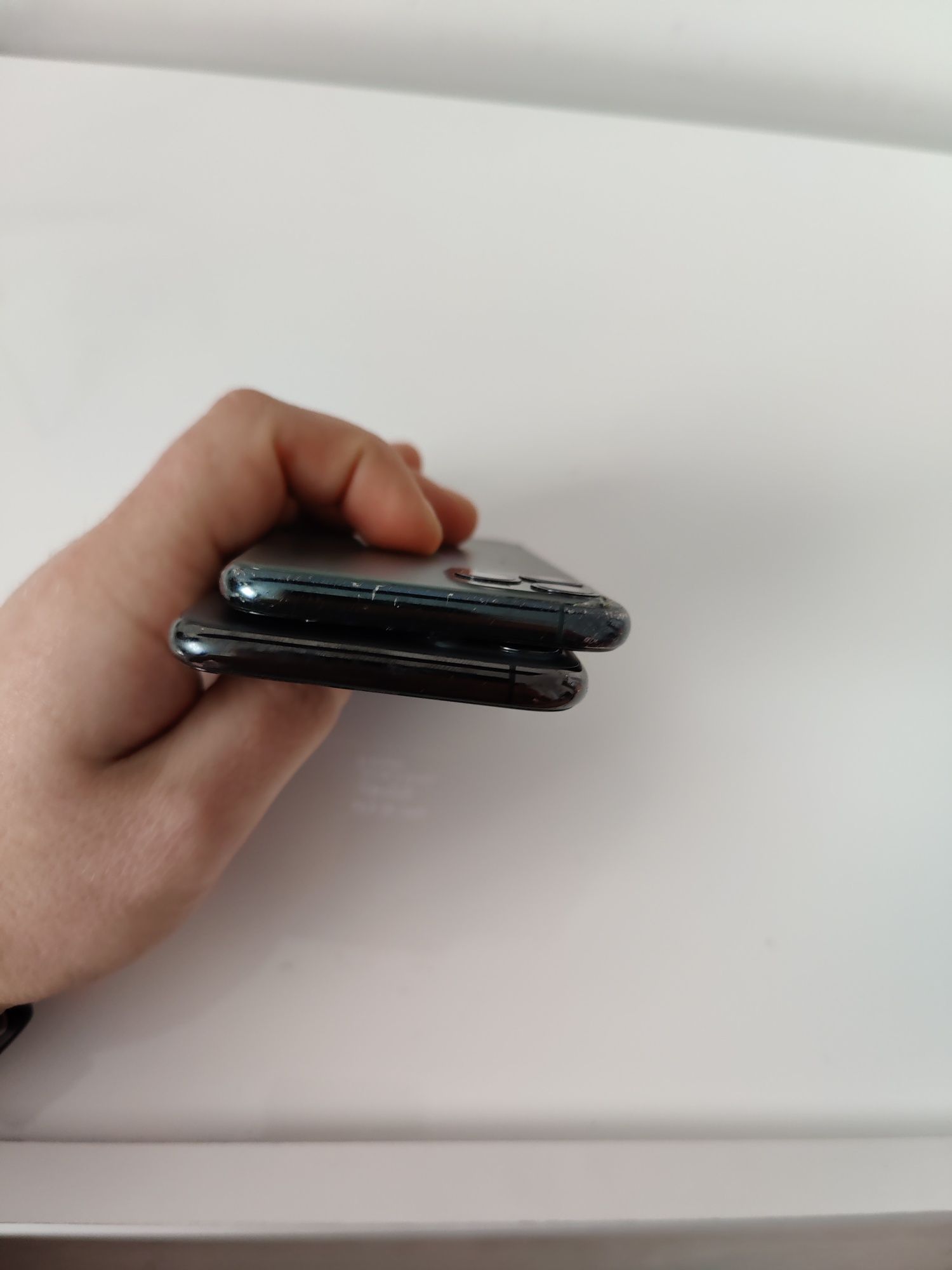 iPhone 11 pro телефон