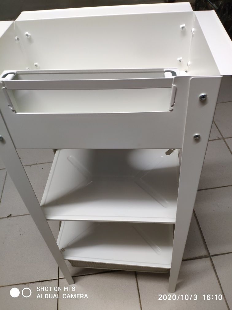 Mesa laptop IKEA como NOVA
