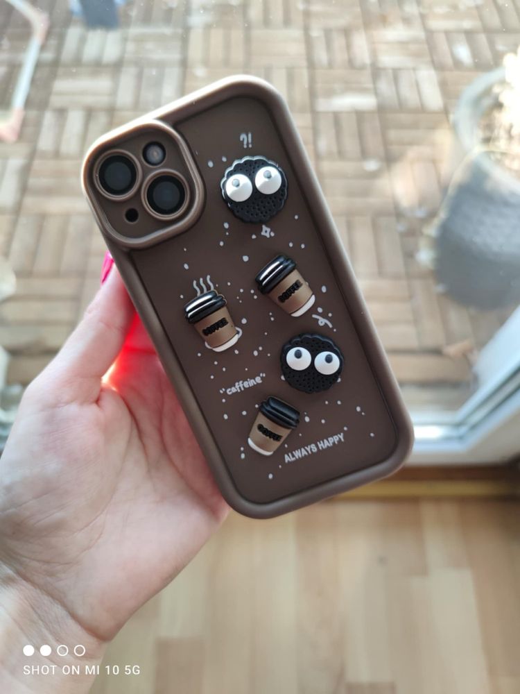 Etui na Iphone 13/14+ w prezencie dodaje szybke