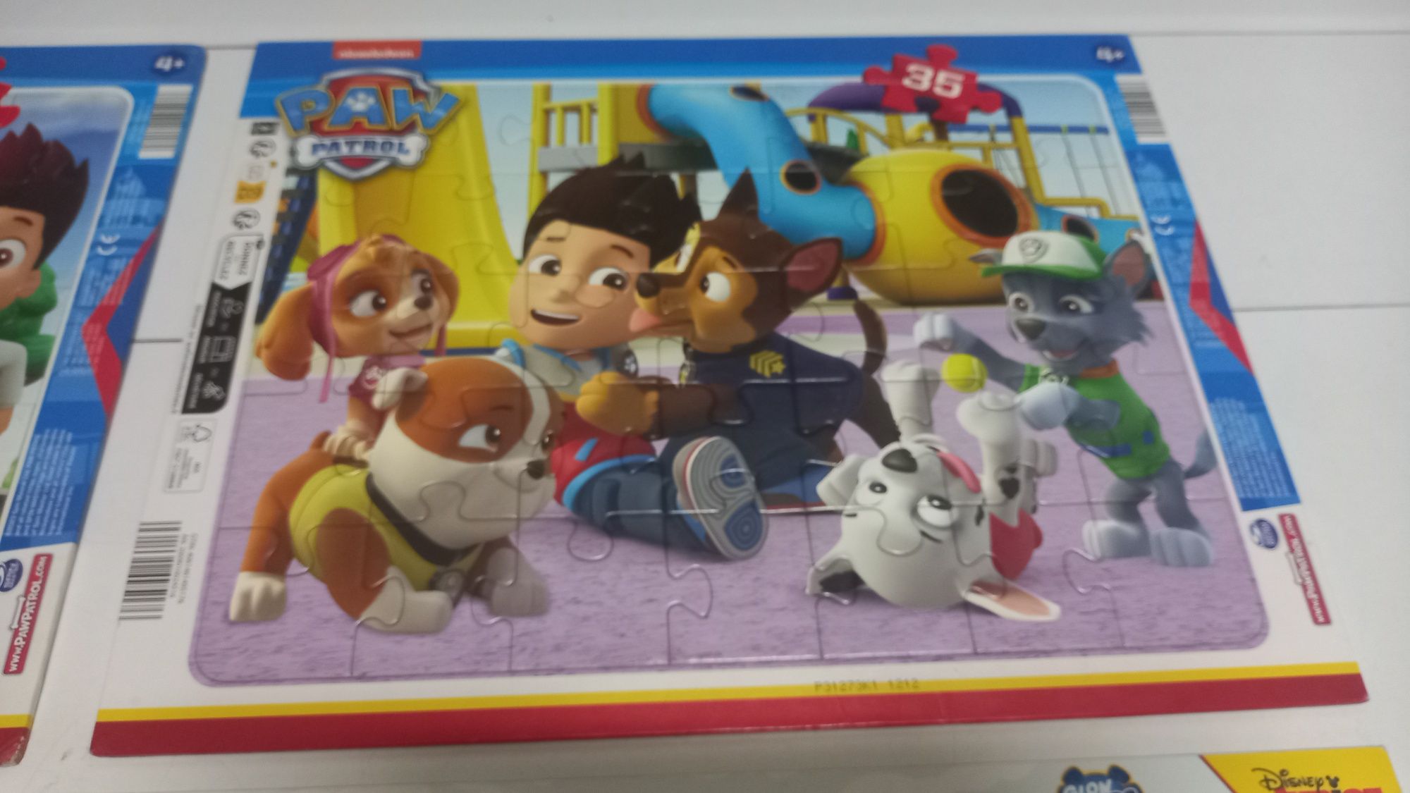 Conjunto de 4 Puzzles (1 deles tem um pequeno dano)