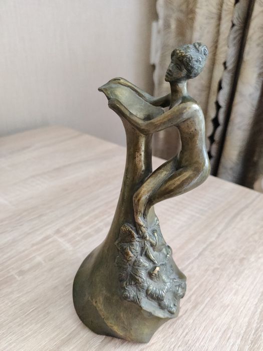 Латунная ваза для цветов