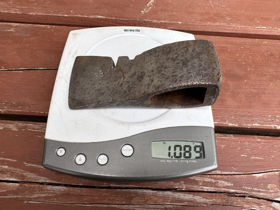 Stara ciekawa sygnowana kuta siekiera oldschool