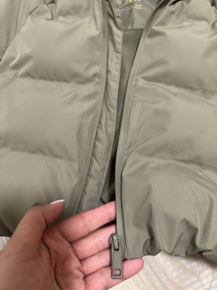 Курточка Zara 86 р,як нова