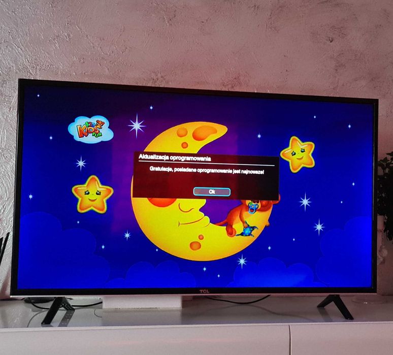 Telewizor Full HD  funkcja Smart TV WiFi LED