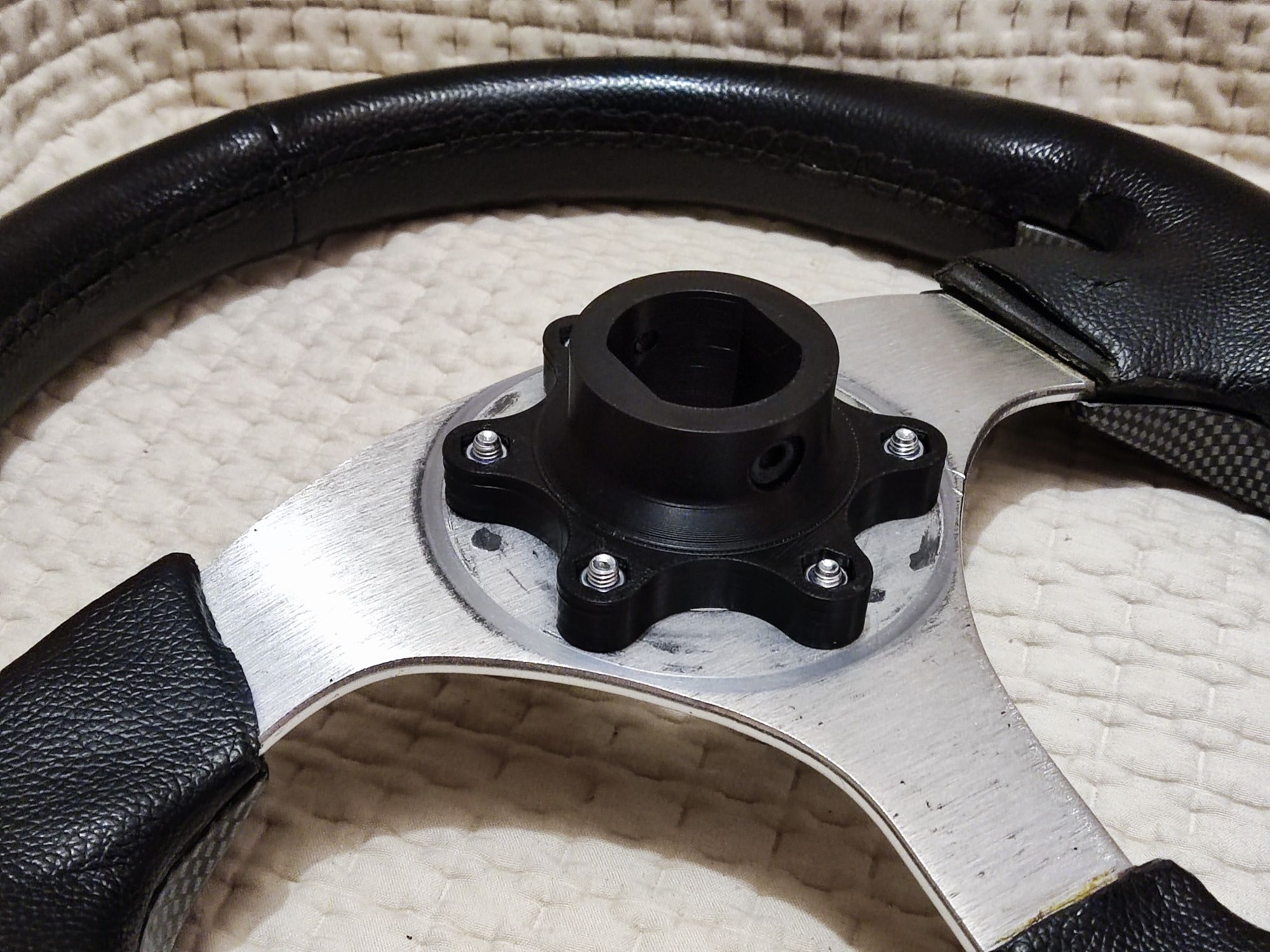 T150/TMX Перехідник для баз Thrustmaster на автомобільні рулі 70 x 70