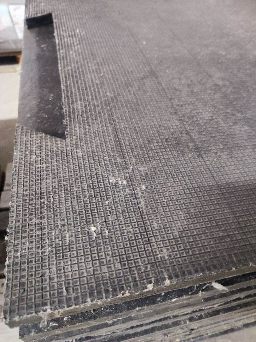 Гумова плитка,резинове покриття
