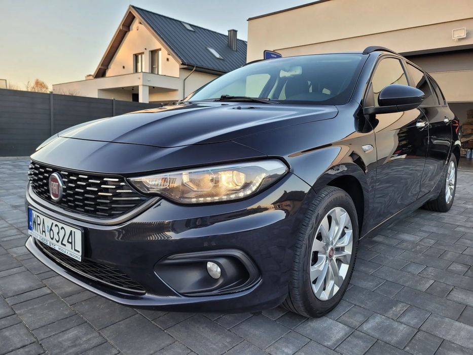 Fiat Tipo Tipo 1.4T-jet, Lounge, Radar ACC