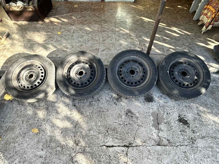 Продам колеса на ланцер 9